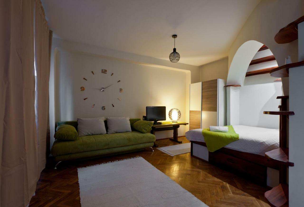 Green Apartment Budapest Exterior photo